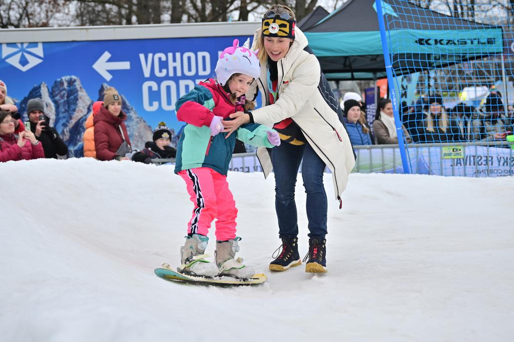 Eva Adamczyková, snowboardcrossařka, snowboardistka, sportovkyně, dítě, dívka, Olympijský festival