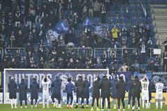 Hráči Slovácka zdraví své fanoušky.