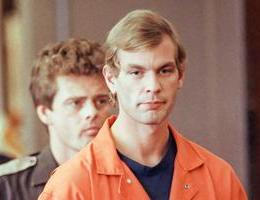 Jeffrey Dahmer, Monstrum Jeffrey Dahmer: 13 let jedl své oběti a vytvářel zombie z živých lidí