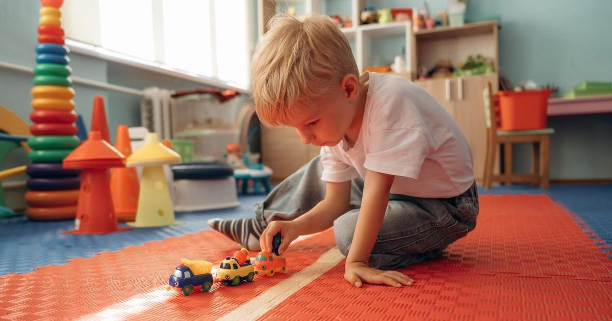 Novela občanského zákoníku umožní soudu nastavit výživné tak, aby se v budoucnu automaticky navyšovalo podle předvídatelných potřeb dítěte a předešlo se tak opakovaným sporům rodičů.