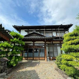 „Byl to první a jediný dům, který jsme si prohlédli.