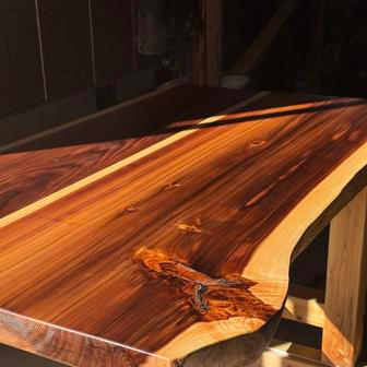 Oblast, ve které dnes japonský domek se slovenskou duší Laury a Adama stojí, láká turisty zejména během zimní sezony.