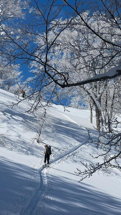 „Já jsem třeba vůbec nevěděla, že tu může sněžit,“ přiznává Laura.