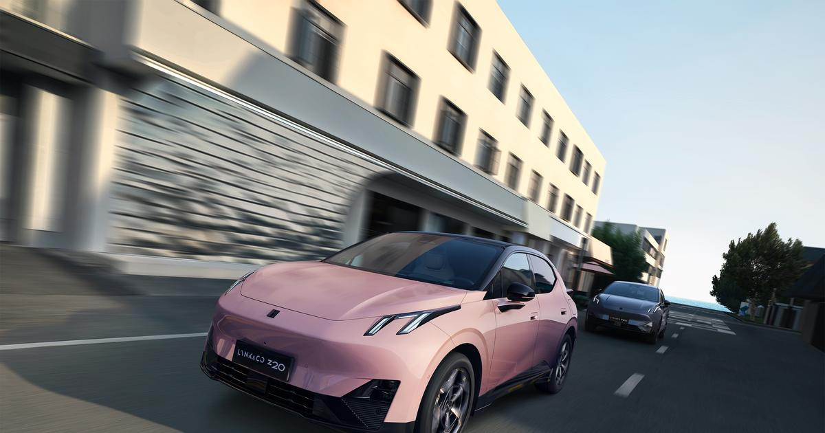 „Teď ne.“ Chtěl jen v autě vypnout čtecí lampičku, výsledkem byl náraz do svodidel