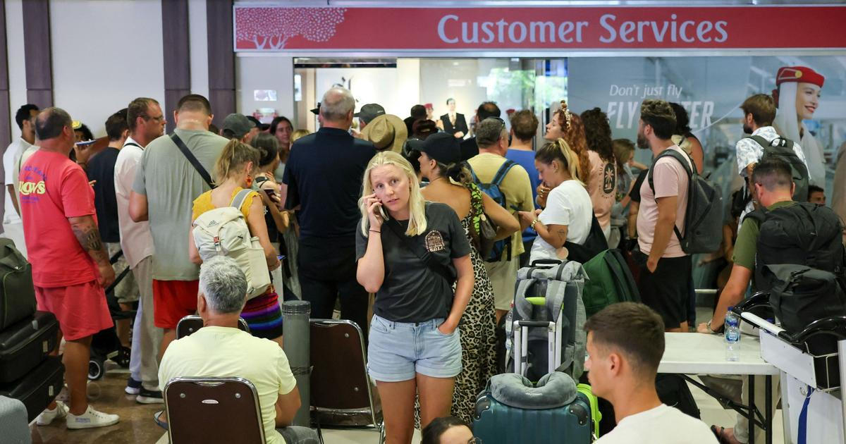 Míst je málo. Tisíce Čechů uvízly v "dubajské" pasti, dostat se domů je mnohdy rébus