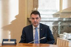 Ministr zahraniční Petr Macinka (Motoristé sobě)