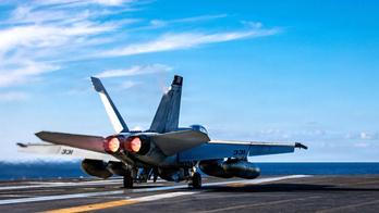 Americký stíhací letoun.