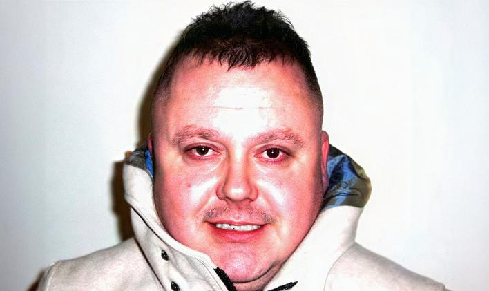 Levi Bellfield na archivním portrétu, pořízeném před jeho odsouzením za sérii útoků v jihozápadním Londýně na počátku 2000s.