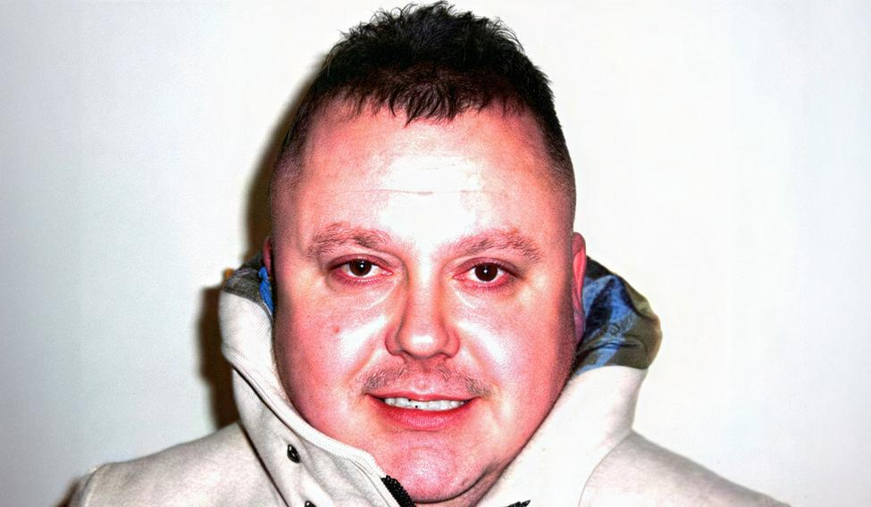 Levi Bellfield na archivním portrétu, pořízeném před jeho odsouzením za sérii útoků v jihozápadním Londýně na počátku 2000s.