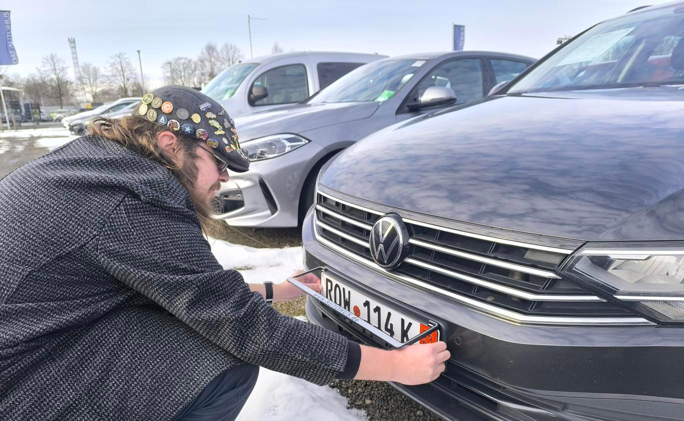 Německý autobazar Dat Autohus