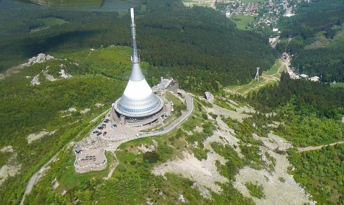 Ještěd - letecký pohled