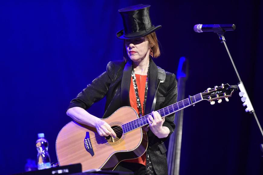 Zazní Luka i Tom’s Diner. Folková zpěvačka Suzanne Vega chystá letní koncert v Praze