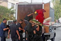   „Pán kohoutů“ ve zlaté rakvi: El Mencho už zní v baladách podsvětí