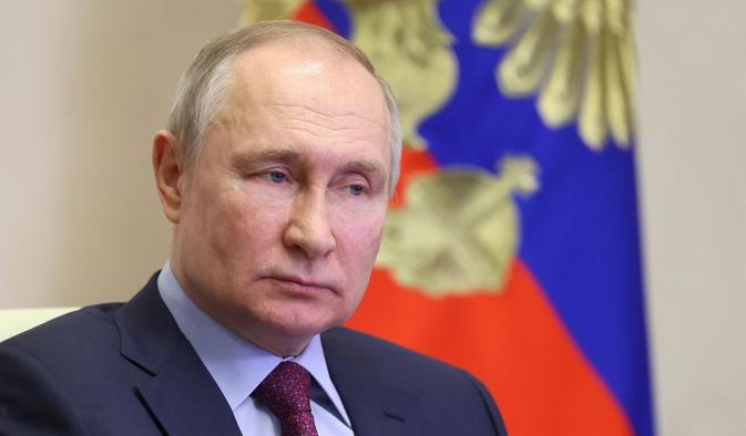 Spekulace o Putinově zdraví a izolaci