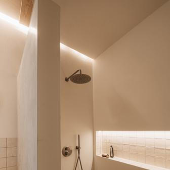 Užitná plocha: 210 m²