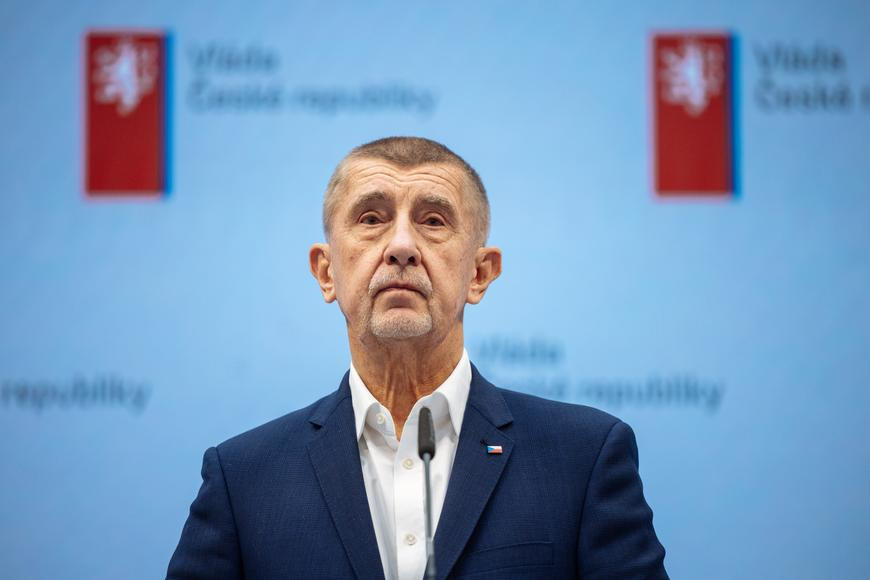 Skandální aerolinky, "dispečer" Babiš! Debata o uvázlých turistech se zvrhla v hádku