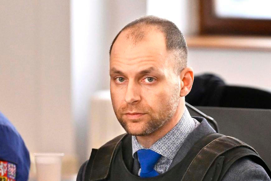 Za brutální vraždu 28 let vězení. Rozsudek je příliš krutý, řekl před soudem exprimář