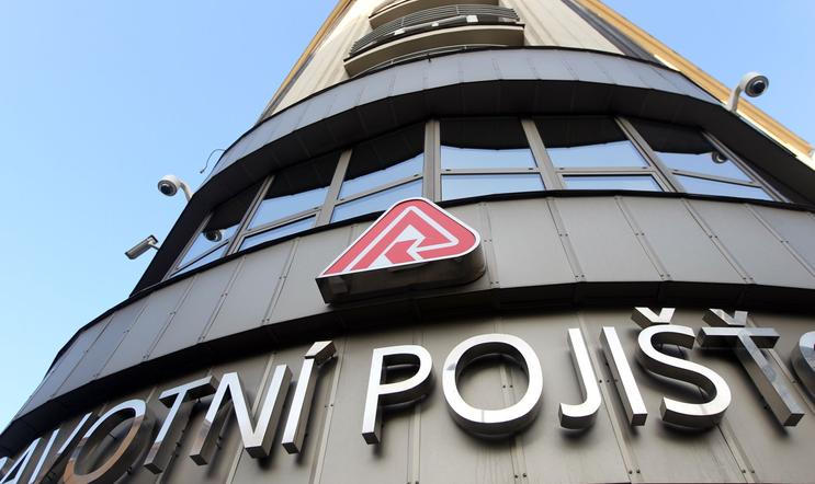 Mobilní aplikaci VZP už si v mobilu aktivovalo téměř 2,4 milionu lidí. Počet klientů na filiálkách tak klesl jen za poslední tři roky o třetinu.