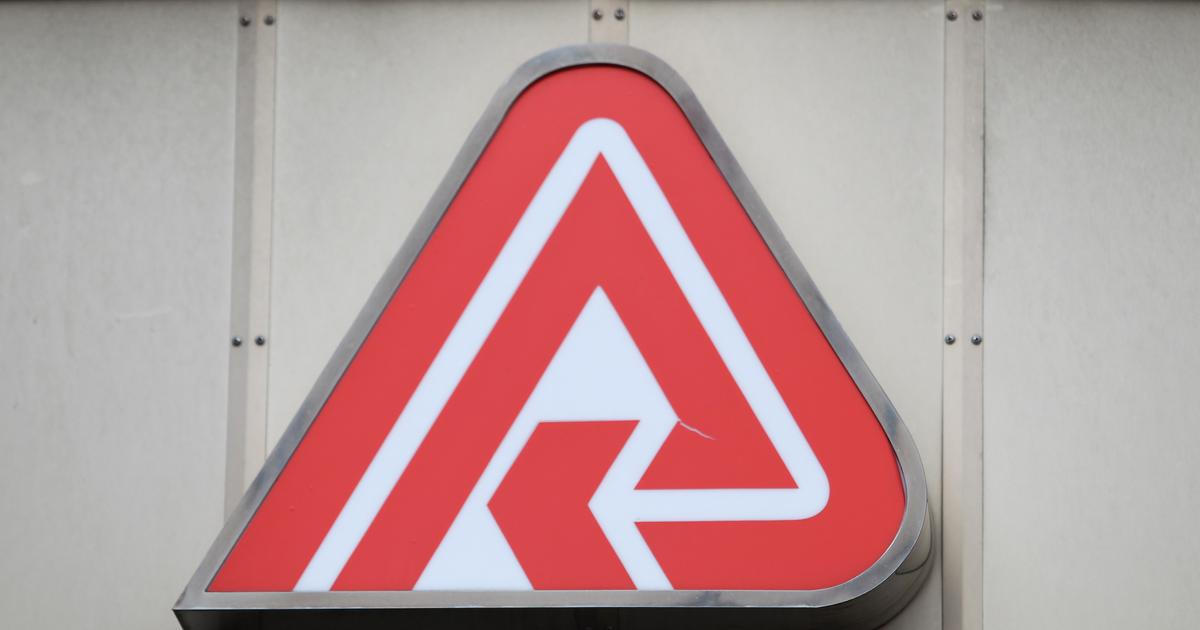 Policie zasahovala ve VZP a farmaceutických firmách