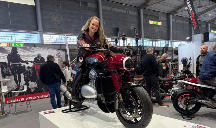 Novinky Jawy na výstavě Motosalon