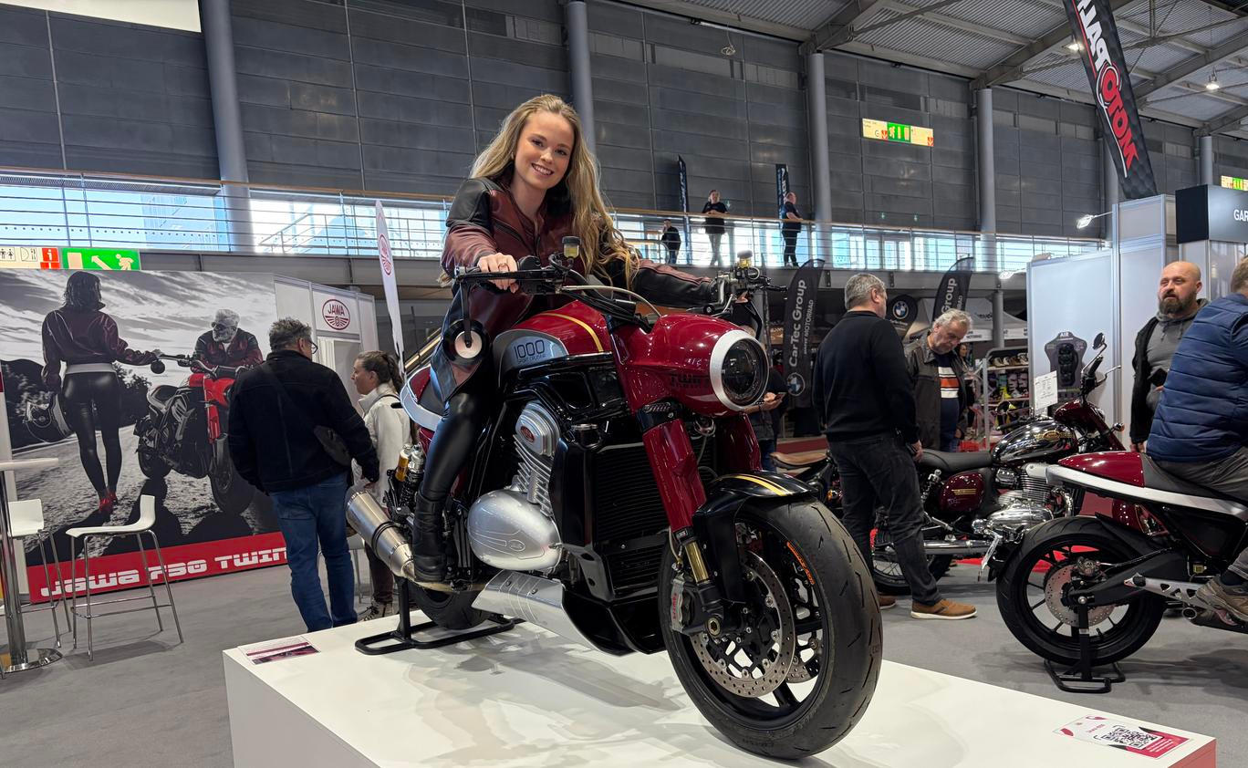 Novinky Jawy na výstavě Motosalon
