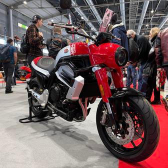 Novinky Jawy na výstavě Motosalon