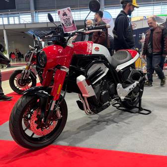 Novinky Jawy na výstavě Motosalon