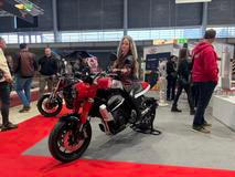 Novinky Jawy na výstavě Motosalon