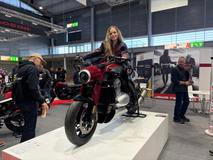 Novinky Jawy na výstavě Motosalon