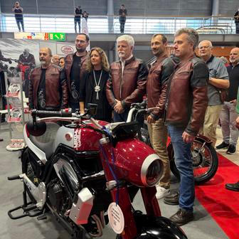 Novinky Jawy na výstavě Motosalon