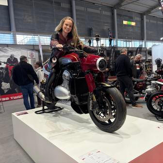 Novinky Jawy na výstavě Motosalon