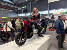 Novinky Jawy na výstavě Motosalon