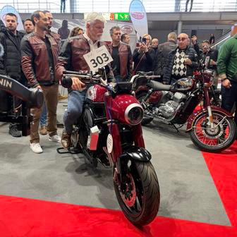 Novinky Jawy na výstavě Motosalon
