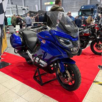 Novinky Jawy na výstavě Motosalon