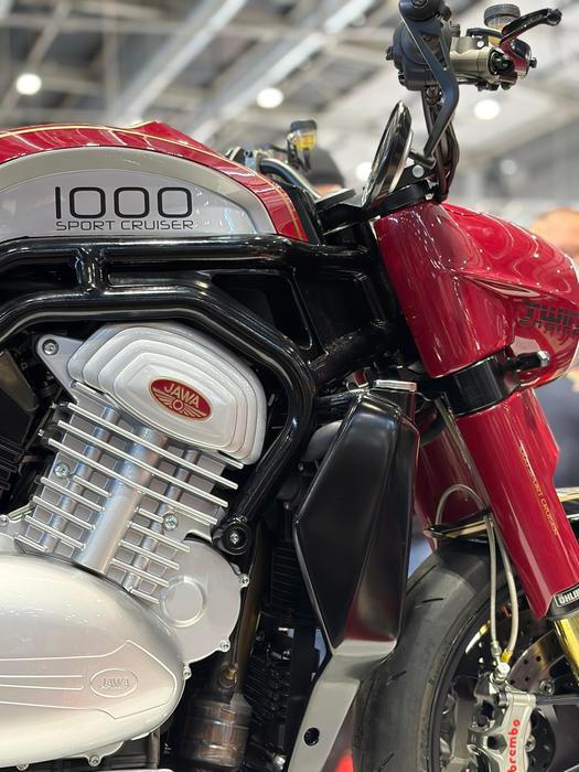 Novinky Jawy na výstavě Motosalon