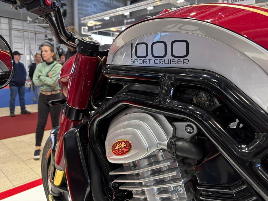 Novinky Jawy na výstavě Motosalon