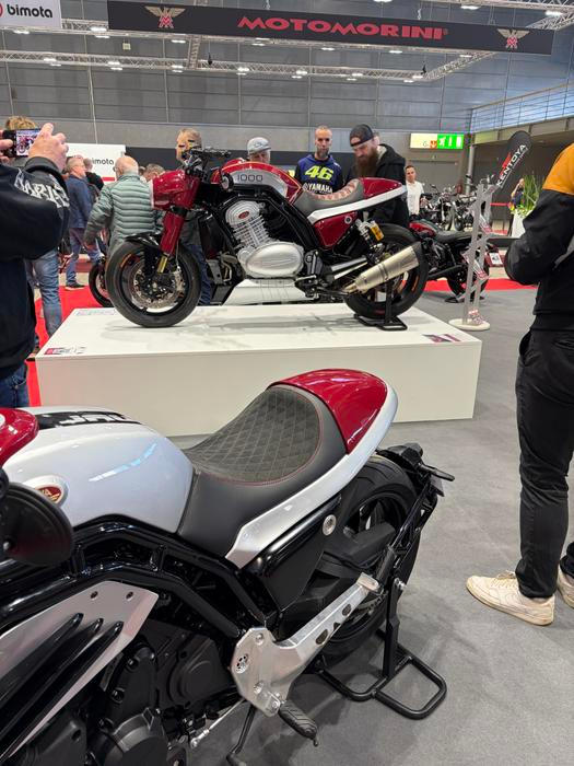 Novinky Jawy na výstavě Motosalon