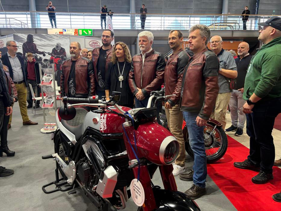 Novinky Jawy na výstavě Motosalon