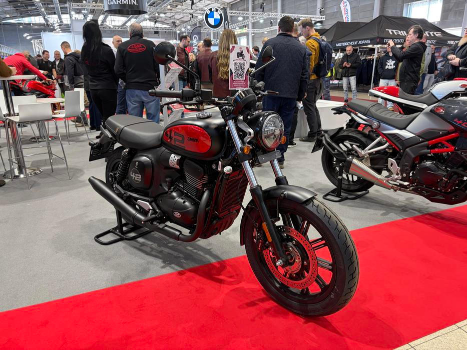 Novinky Jawy na výstavě Motosalon