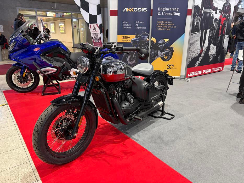Novinky Jawy na výstavě Motosalon