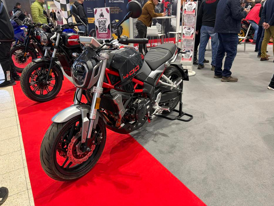 Novinky Jawy na výstavě Motosalon