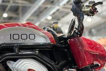 Novinky Jawy na výstavě Motosalon