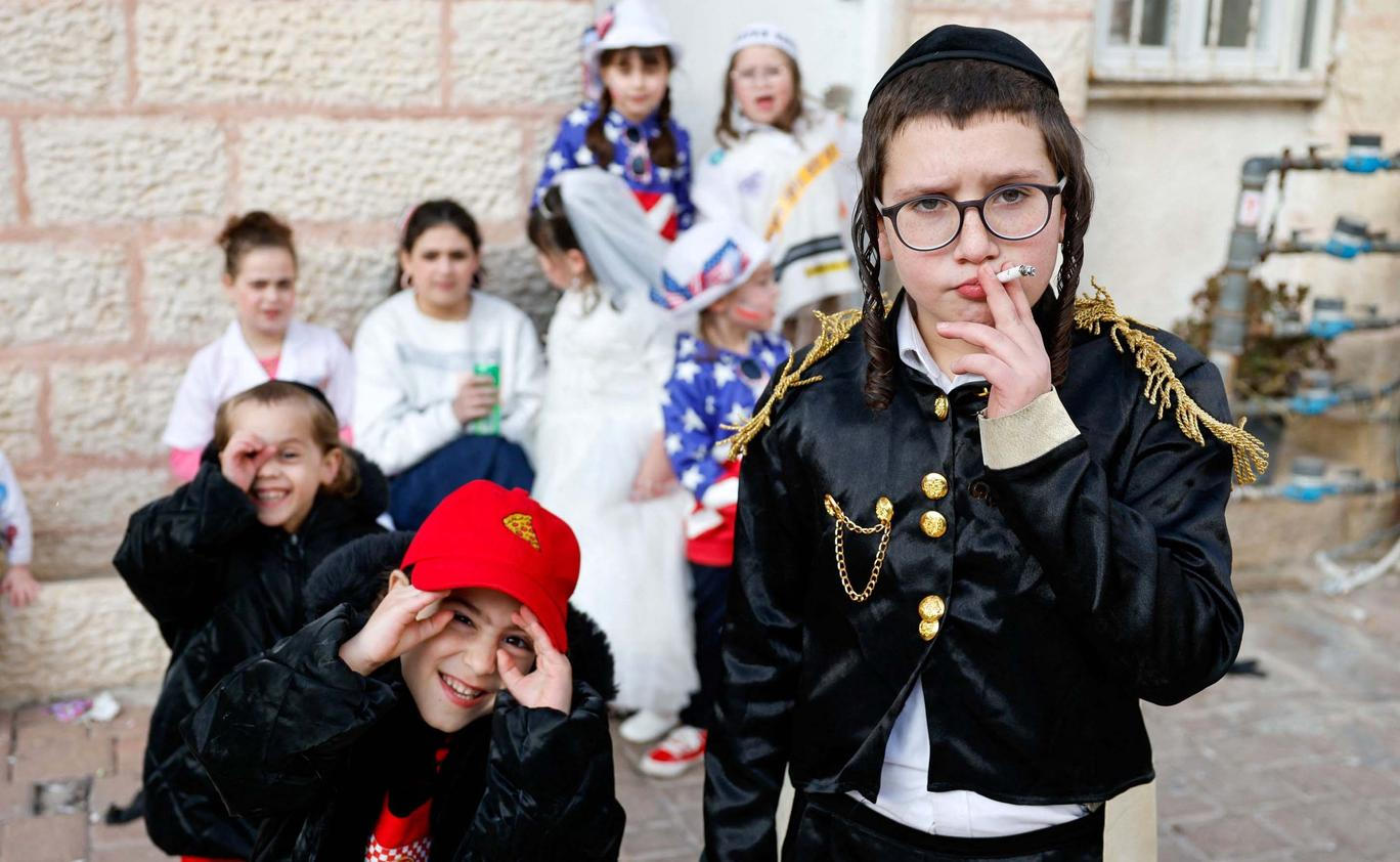 Israelis celebrate Purim, amid the U.S.-Israel conflict with Iran, in Jerusalem