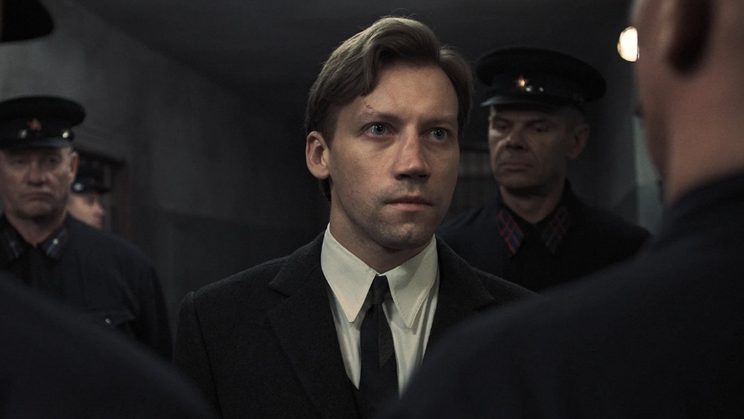 Alexandr Kuzněcov jako prokurátor Alexandr Korněv ve snímku Dva prokurátoři.