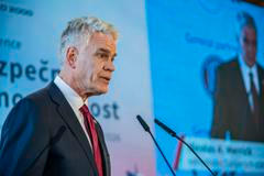 Americký velvyslanec v Praze Nicholas Merrick na konferenci Naše bezpečnost není samozřejmost.