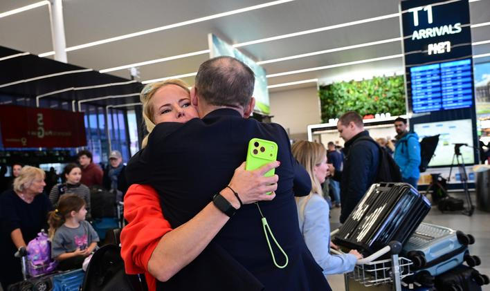 čeští turisté, přílet, návrat, repatriační let, Letiště Václava Havla Praha