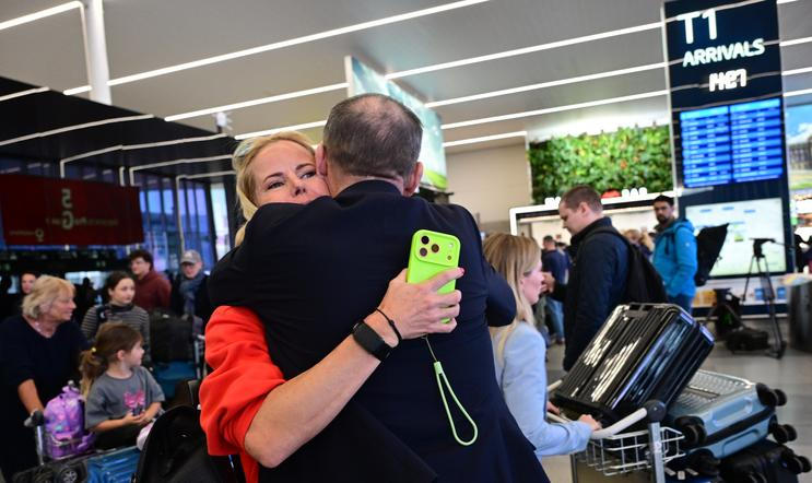 čeští turisté, přílet, návrat, repatriační let, Letiště Václava Havla Praha