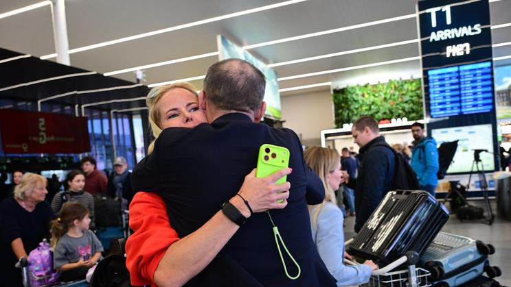 čeští turisté, přílet, návrat, repatriační let, Letiště Václava Havla Praha