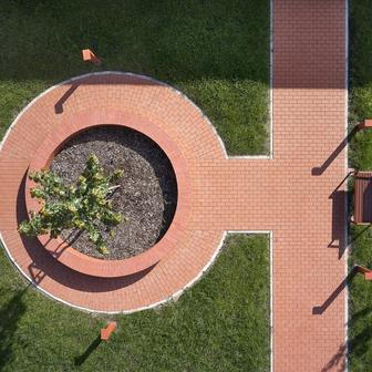 Architekti tento koncept přirovnávají k jakémusi pětilístku rozprostřenému v krajině. 