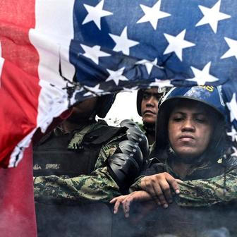 Škoda tyhle fotky minout: záchrana v oblacích, cyberwoman nebo psí oči